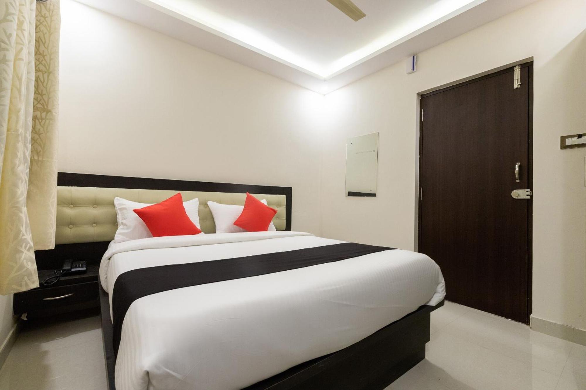 Super Capital O Choice Regal Suites Near Ragigudda Sri Prasanna Anjanayeswamy Temple Bangalore Eksteriør bilde