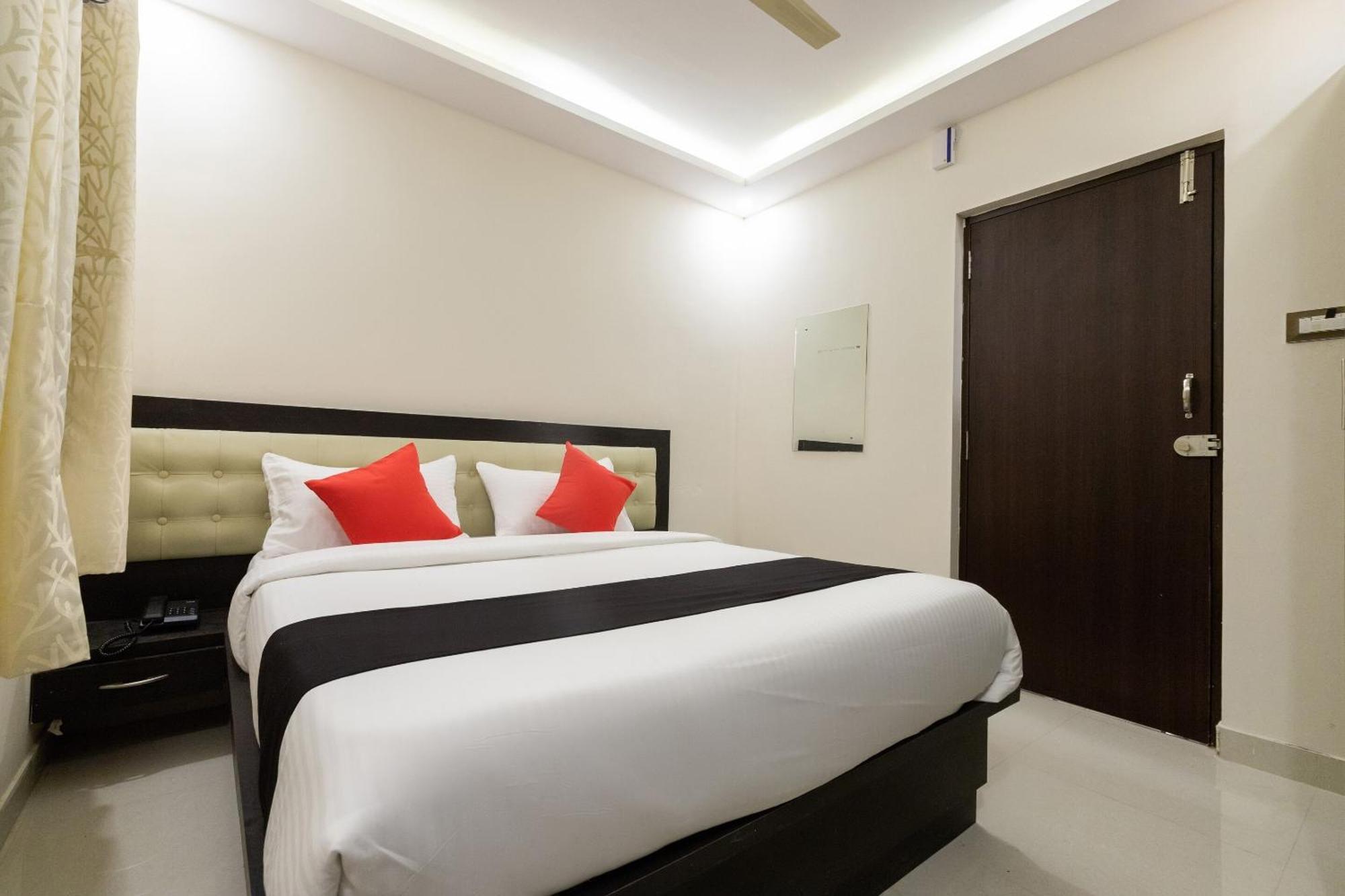 Capital O Regal Suites Bangalore Eksteriør bilde